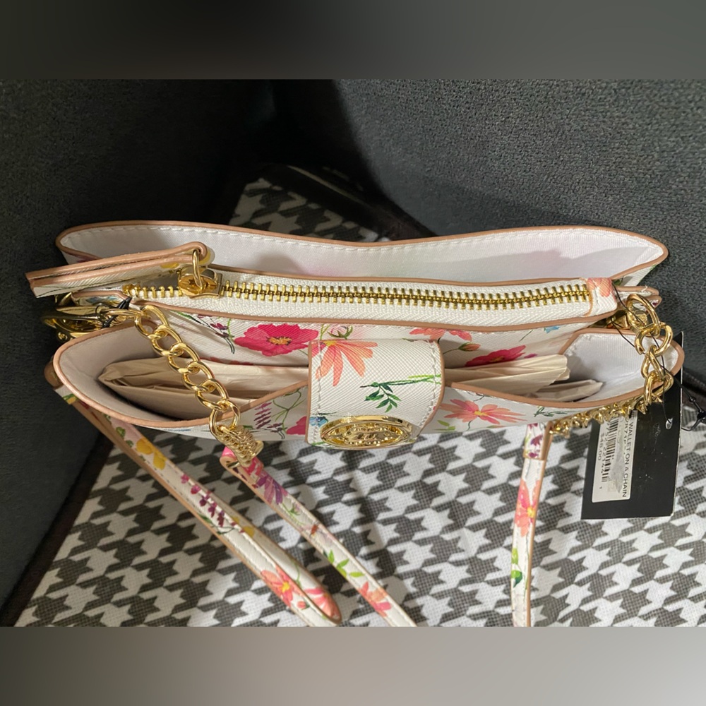 NWT Nanette Lepore Francine Wallet/Clutch/Crossbody On A Chain - Picture 9 of 13